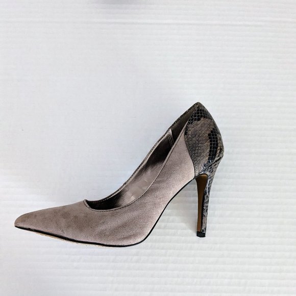 NY&C Suede Stiletto Heels, Taupe Size 7 - Picture 4 of 5